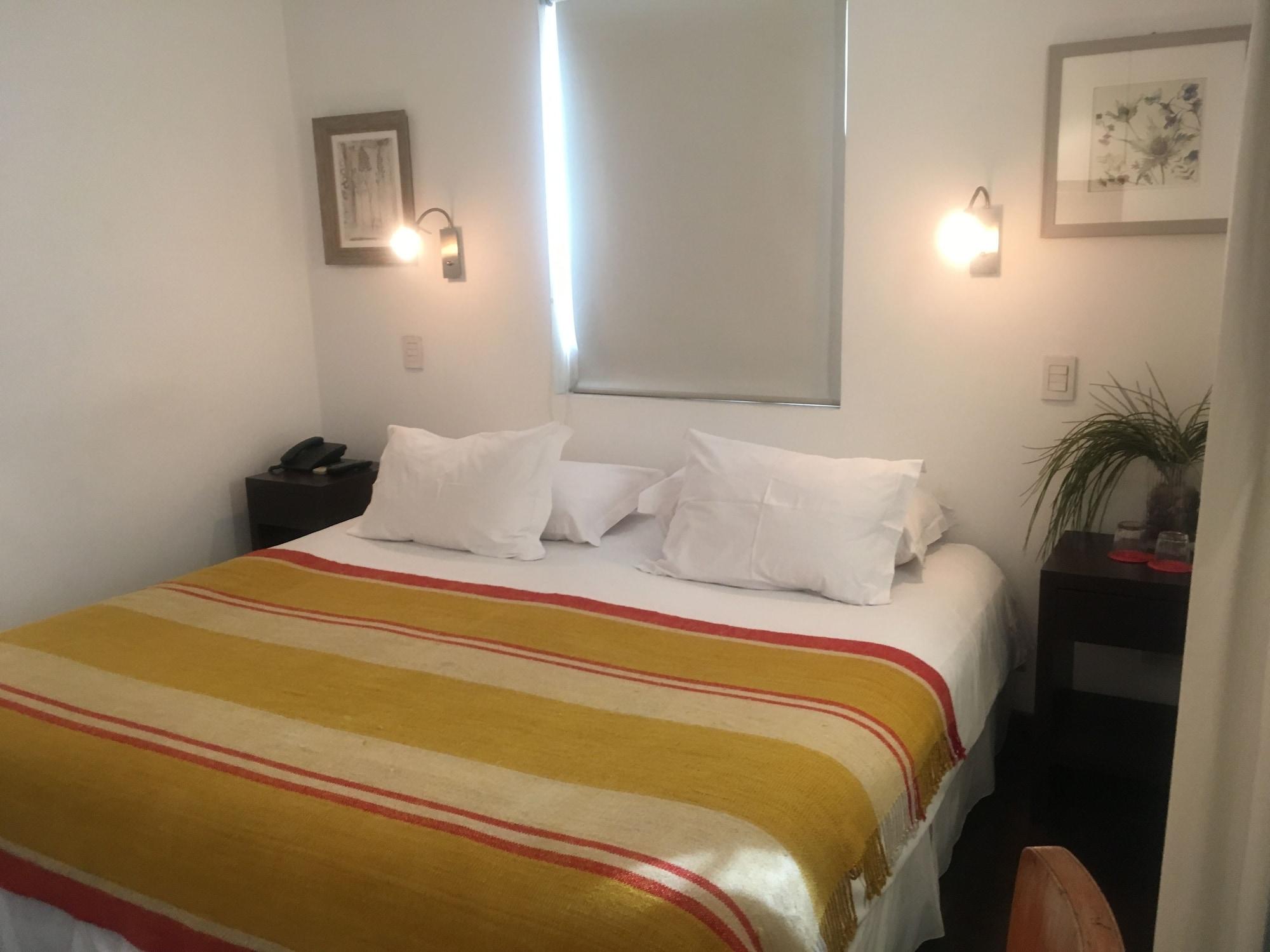 Meridiano Sur Petit Hotel Сантьяго Экстерьер фото
