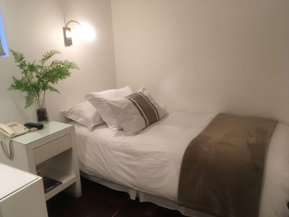 Meridiano Sur Petit Hotel Сантьяго Экстерьер фото